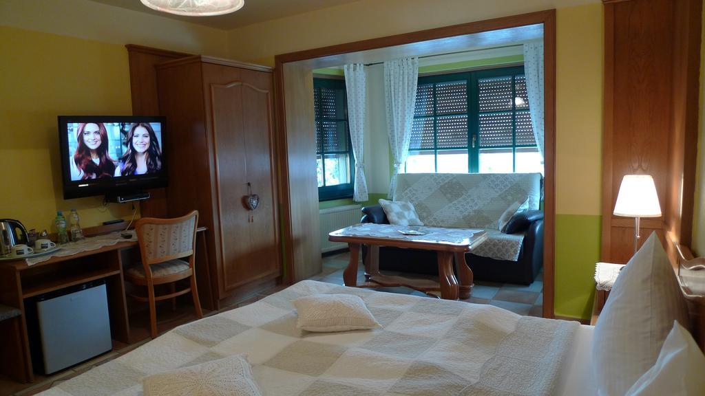 Gosciniec Stara Kuznia Hotel Debska Kuznia Værelse billede