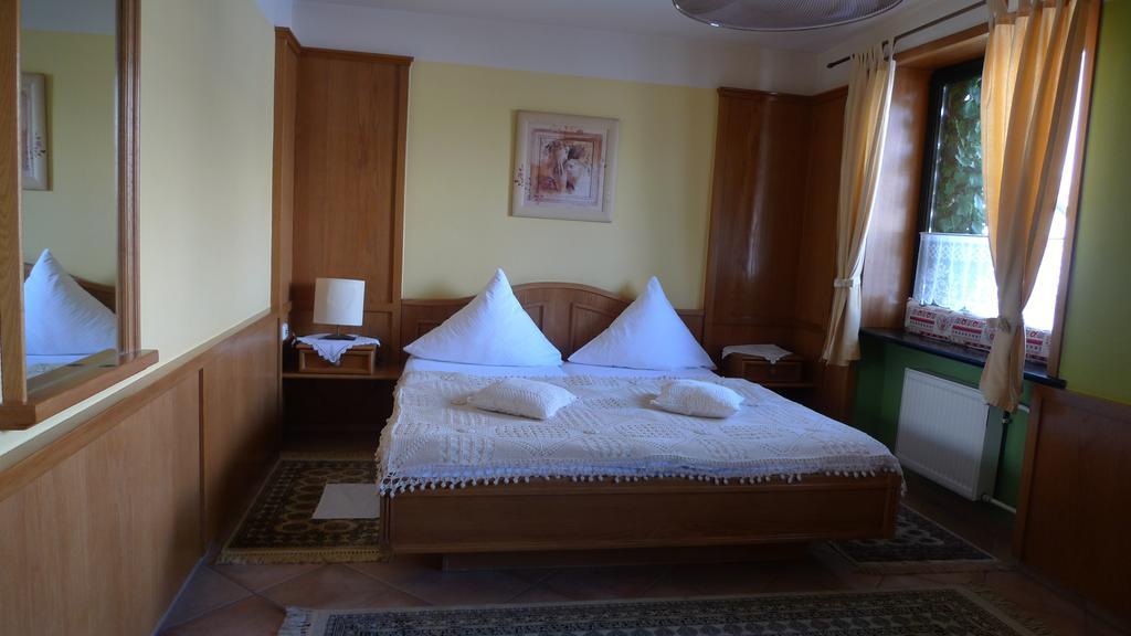 Gosciniec Stara Kuznia Hotel Debska Kuznia Værelse billede