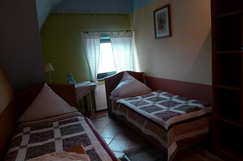 Gosciniec Stara Kuznia Hotel Debska Kuznia Værelse billede