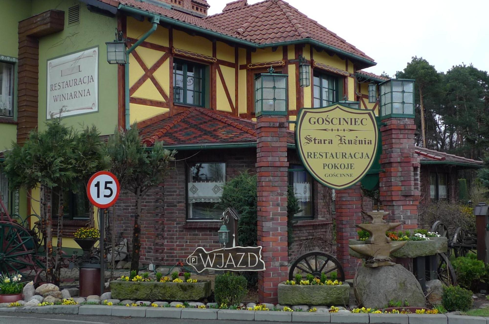Gosciniec Stara Kuznia Hotel Debska Kuznia Eksteriør billede